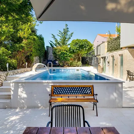 Hedonia With Heated Pool, Diklo * Zara