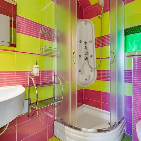 Hedonia With Heated Pool, Diklo Задар