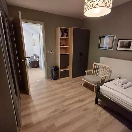 Hedonia With Heated Pool, Diklo
