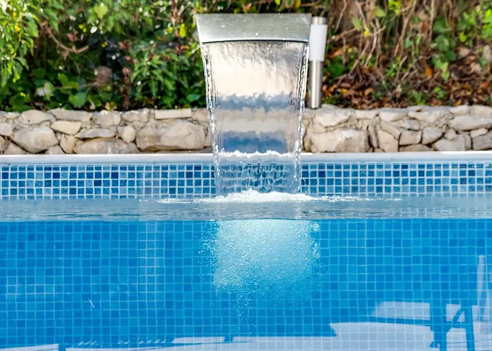 Hedonia With Heated Pool, Diklo Penzion Zadar